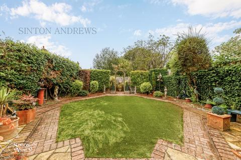 79 The Avenue, London, W13 8JS