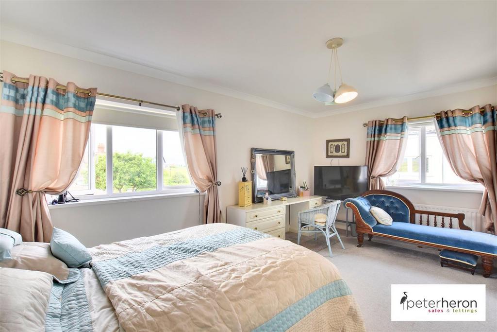 Bedroom 1 (front)