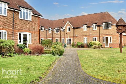 2 bedroom retirement property for sale, Gidea Lodge, Gidea Park, RM2 5HR