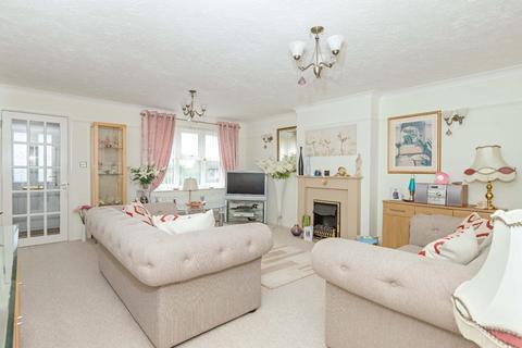 4 bedroom detached house for sale, Highview, Sompting