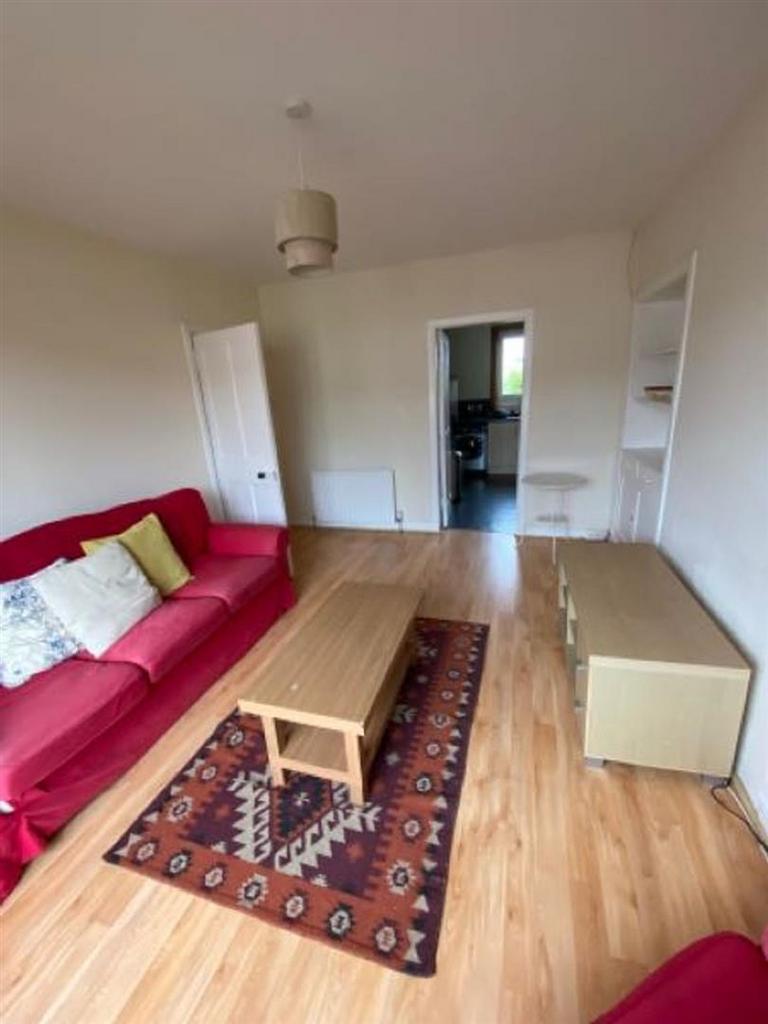 Lounge 2.jpg
