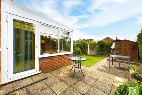 61 Foxley Close, Blackwater, Camberley, GU17 0JY