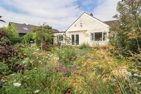 4 bedroom detached bungalow for sale, Newmarket Road, Moulton CB8