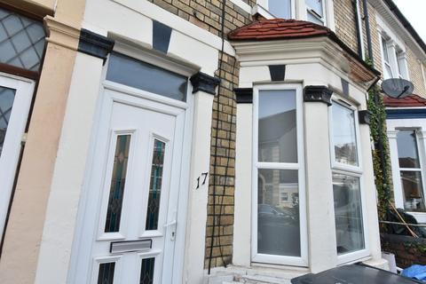 4 bedroom terraced house to rent, Neath Road, Bristol BS5