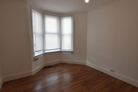 4 bedroom terraced house to rent, Neath Road, Bristol BS5