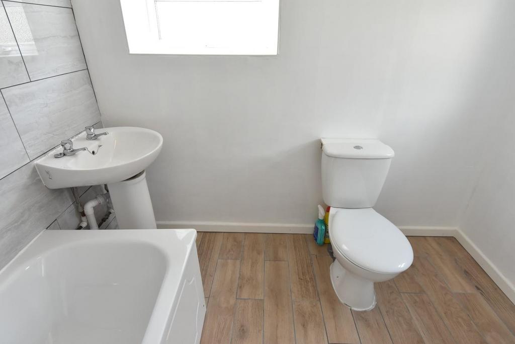 Bathroom.JPG