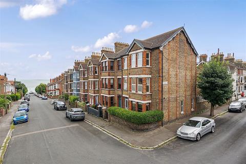 5 bedroom end of terrace house for sale, Lyndhurst Road, Ramsgate CT11