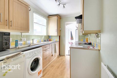 2 bedroom terraced house for sale, Roach Street, Rochester