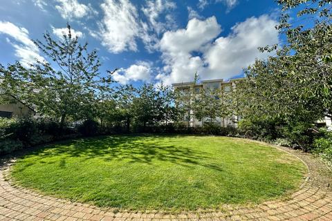 22 Ebdon Way, Torquay, TQ1 4FE