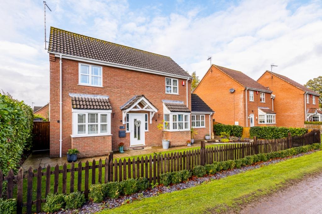 5 Richard Busby Way (Lutton)-8