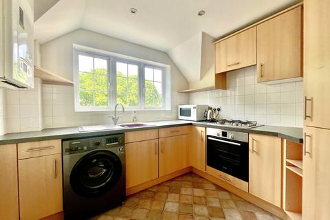 31 Elder Crescent, Lindford, Bordon, GU35 0RF