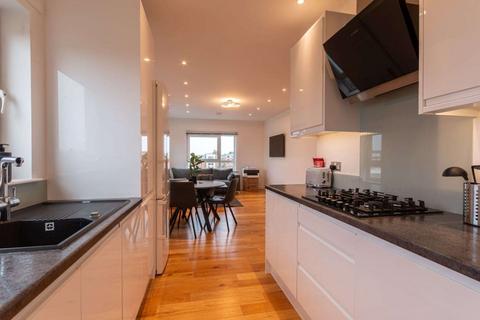 undefined, 2755LT New Mart Place, Edinburgh, EH14 1TX