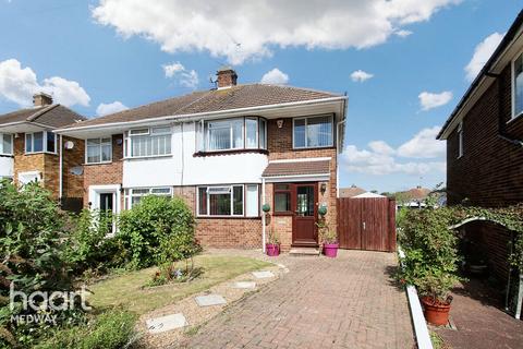 49 Lingley Drive, Wainscott, Rochester, ME2 4ND
