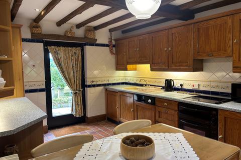 2 bedroom cottage to rent, Clay Cross S45
