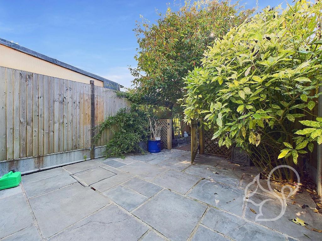 CAM01659 G0-PR0138-STILL006.jpg