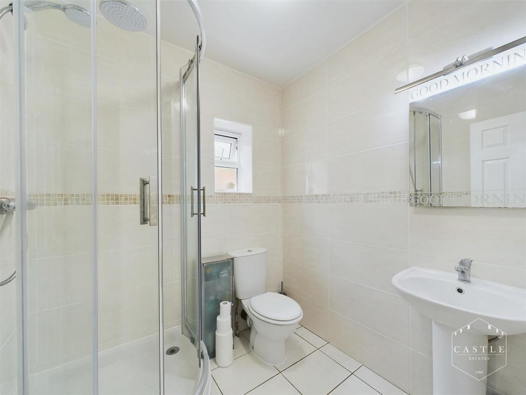 Ensuite shower room