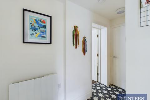 1 bedroom flat for sale, Esplanade Gardens, Scarborough