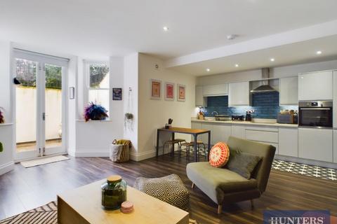 1 bedroom flat for sale, Esplanade Gardens, Scarborough