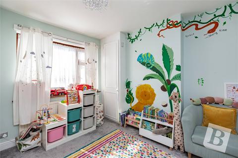 86 Barton Avenue, Romford, RM7 0ND