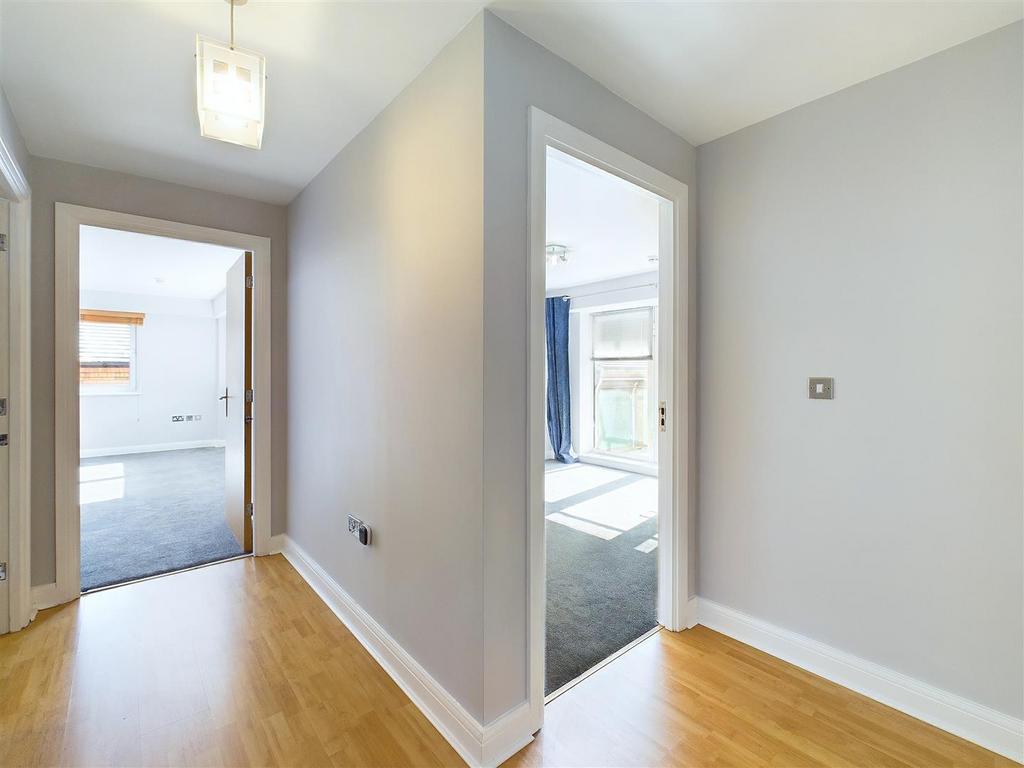 CAM02739 G0-PR0108-STILL004.jpg