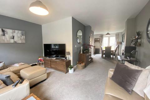 126 Highfields Park Drive, Derby, DE22 1JU