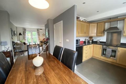 126 Highfields Park Drive, Derby, DE22 1JU