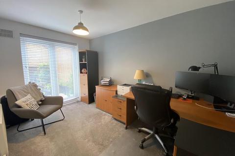 126 Highfields Park Drive, Derby, DE22 1JU