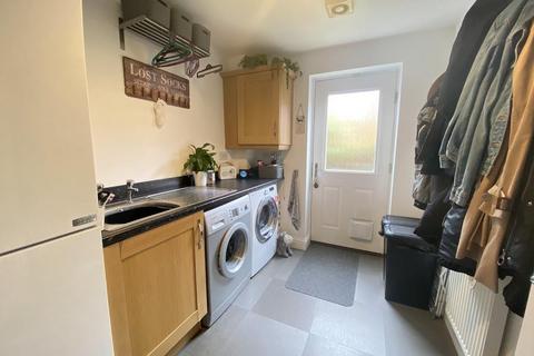 126 Highfields Park Drive, Derby, DE22 1JU