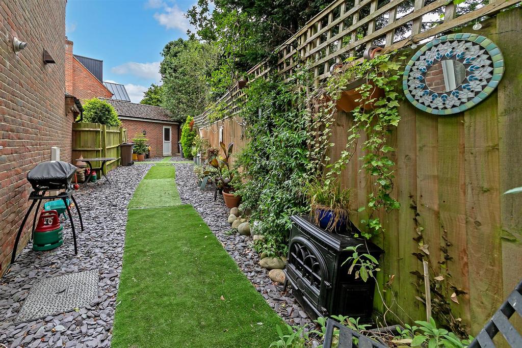 36 Laburnham Grove-56.jpg