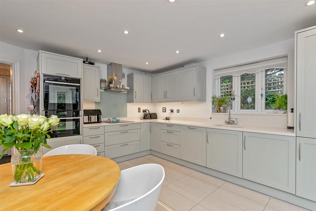 36 Laburnham Grove-27.jpg
