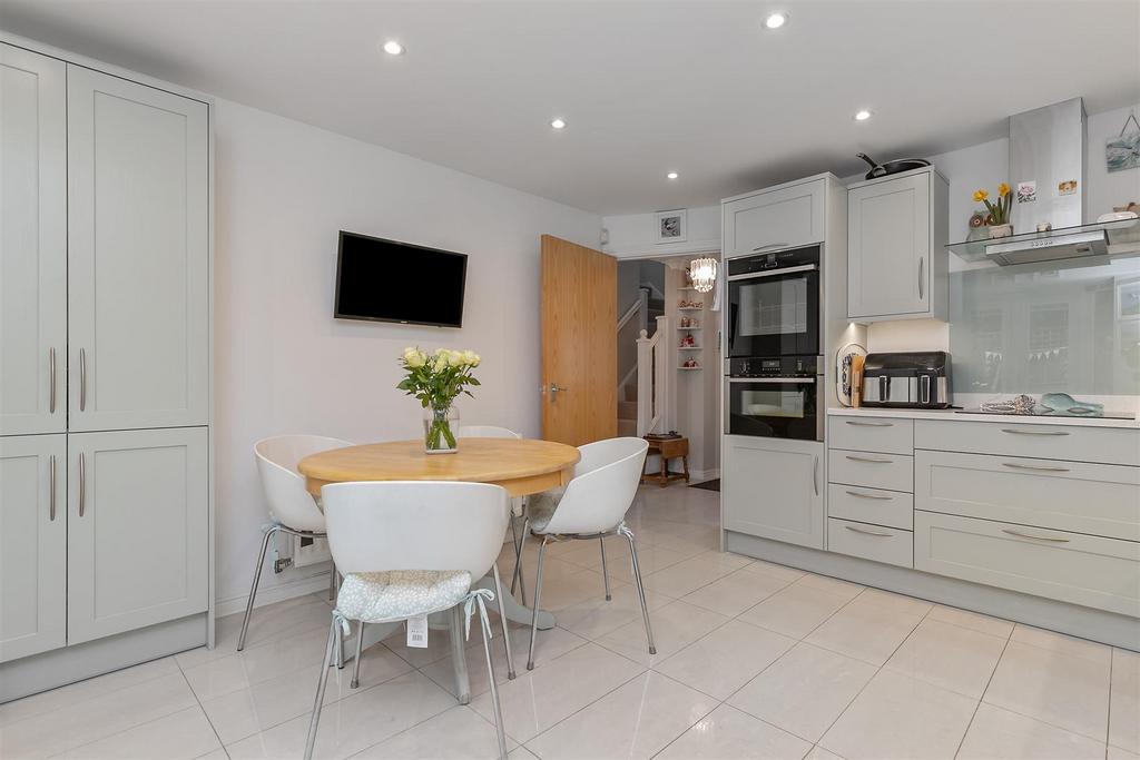 36 Laburnham Grove-30.jpg
