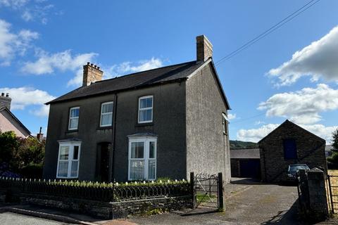 4 bedroom detached house for sale, Station Road, Tregaron, SY25