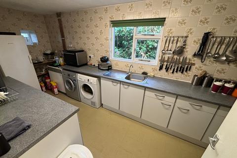 Llyseinon Station Road, Tregaron, SY25 6HX