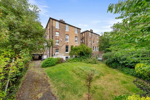 2 bedroom apartment for sale, Ringwood Court, Kidbrooke Grove, SE3