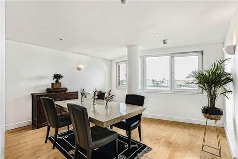 2 bedroom flat for sale, Arnhem Place, London, London, E14 3SS