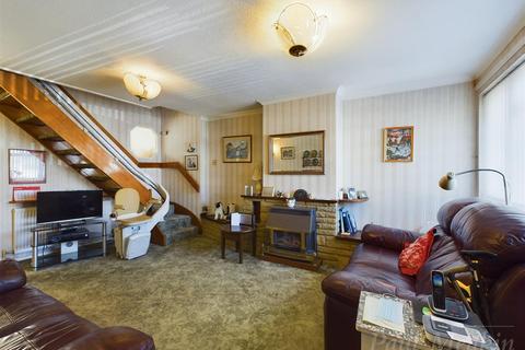 66 Albatross Gardens, Selsdon, South Croydon, CR2 8QX