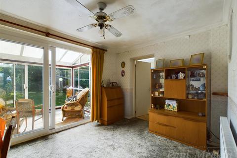 66 Albatross Gardens, Selsdon, South Croydon, CR2 8QX
