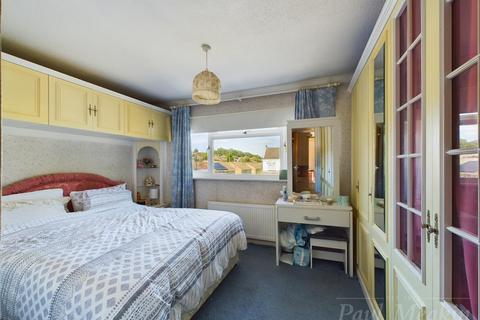 66 Albatross Gardens, Selsdon, South Croydon, CR2 8QX