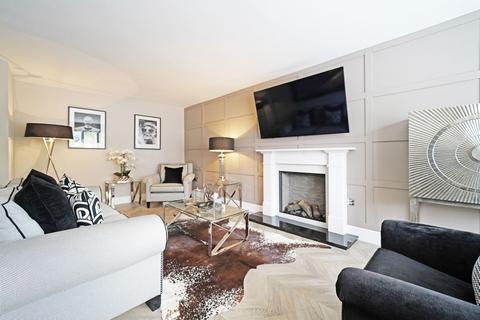 4 Apsley Grove, Dorridge, Solihull, B93 8QP