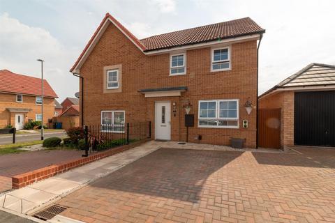 3 bedroom semi-detached house for sale, Widnall Drive, Bingham, Nottingham