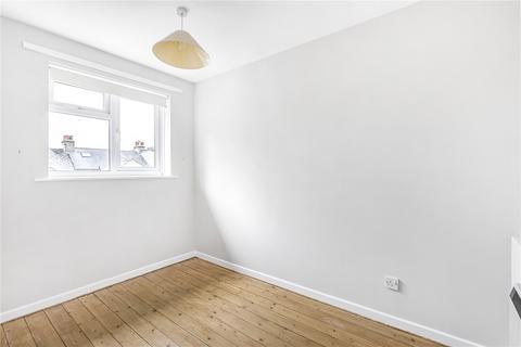 10 Redwood Way, Barnet, EN5 2RT