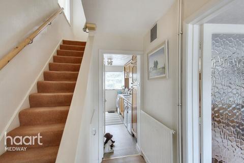 29 Cypress Road, Rochester, ME2 4PT