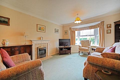 20 Brooksby Grove, Dorridge, Solihull, B93 8BW