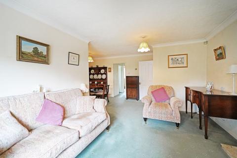20 Brooksby Grove, Dorridge, Solihull, B93 8BW