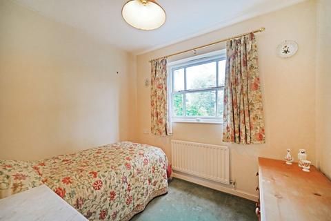 20 Brooksby Grove, Dorridge, Solihull, B93 8BW
