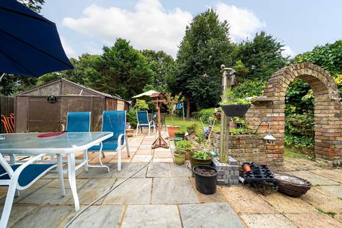 95 Manor Waye, Uxbridge, UB8 2BG