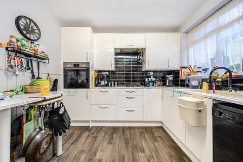 95 Manor Waye, Uxbridge, UB8 2BG
