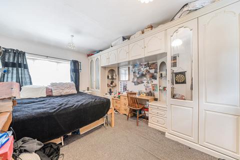 95 Manor Waye, Uxbridge, UB8 2BG