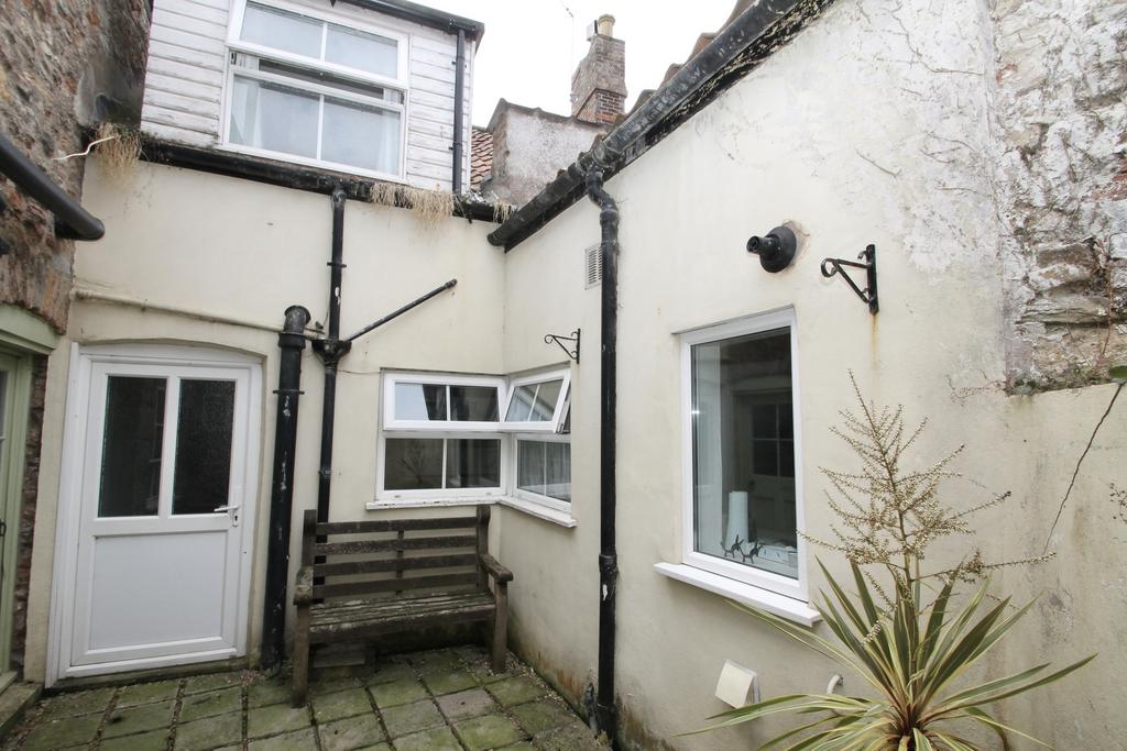 Rear elevation and shared courtyard