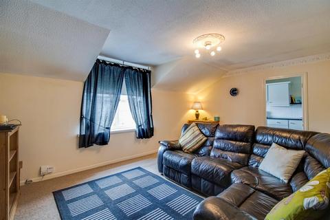 2 bedroom flat for sale, Howden Way, Eastmoor WF1